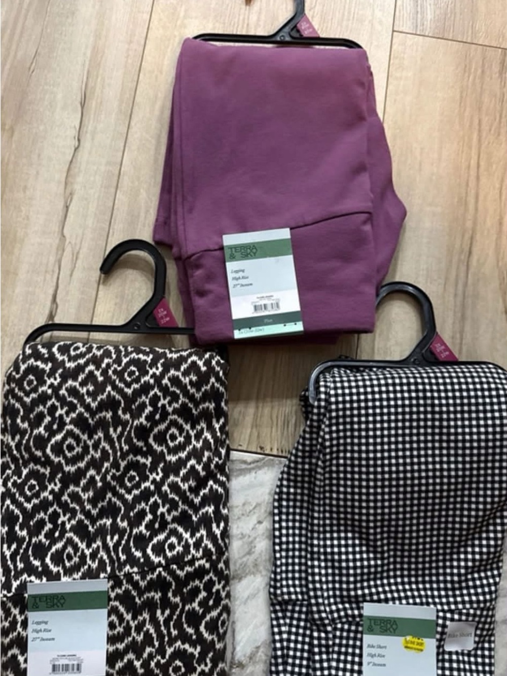 Terra & Sky women’s bundle of 2 leggings and 1 biker short